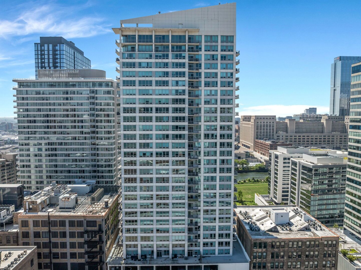 701 S WELLS Street Unit: 3400