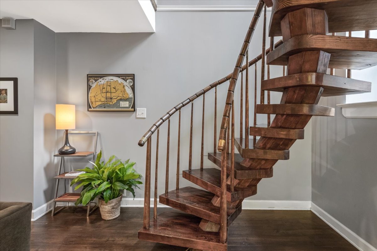 636 W Grace Street Unit: 1W