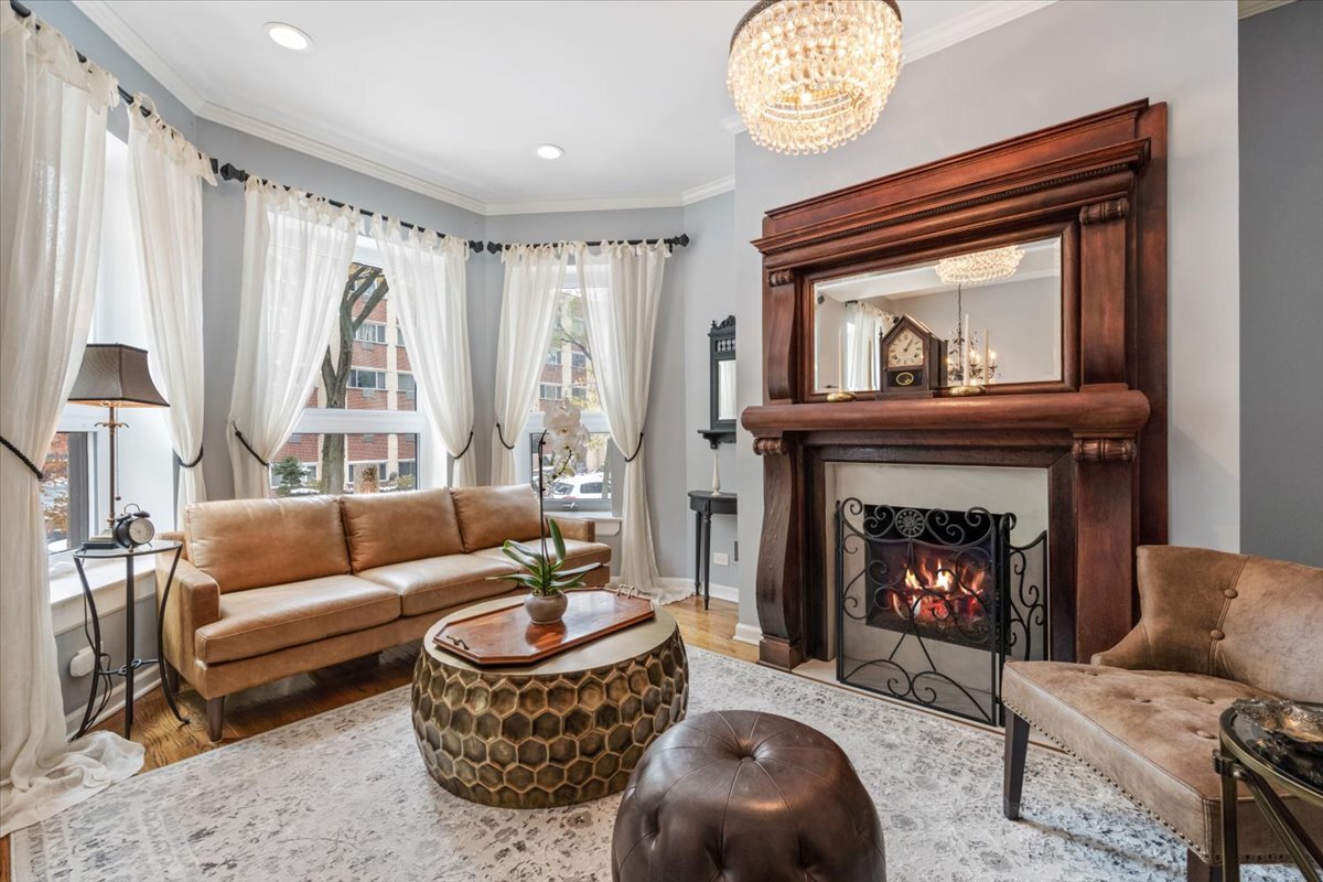 636 W Grace Street Unit: 1W