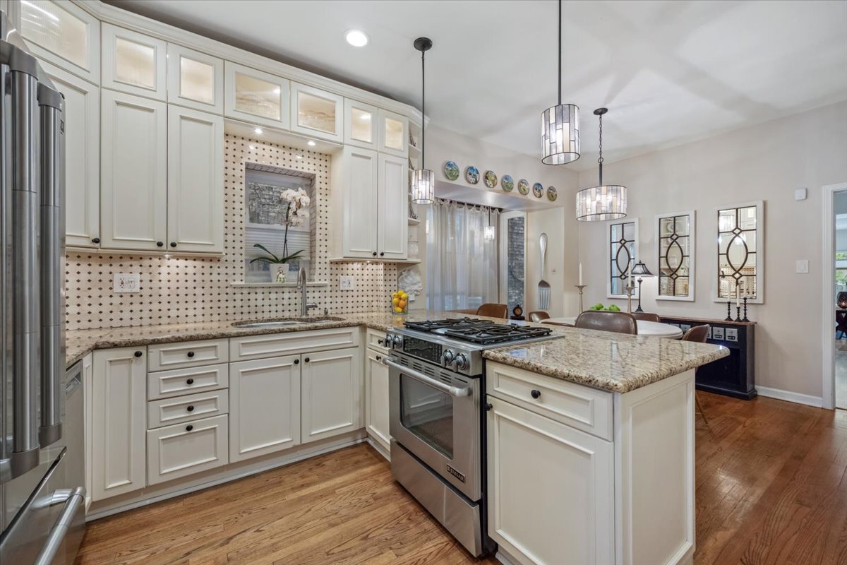 636 W Grace Street Unit: 1W