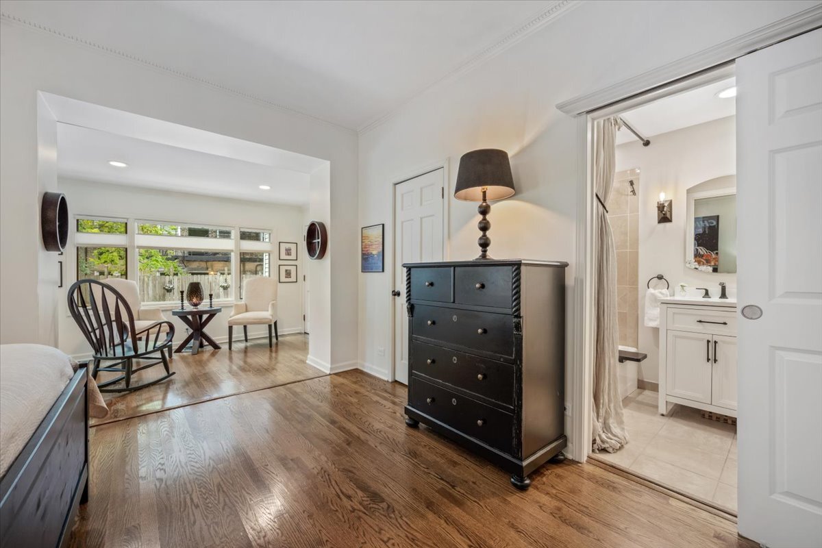 636 W Grace Street Unit: 1W