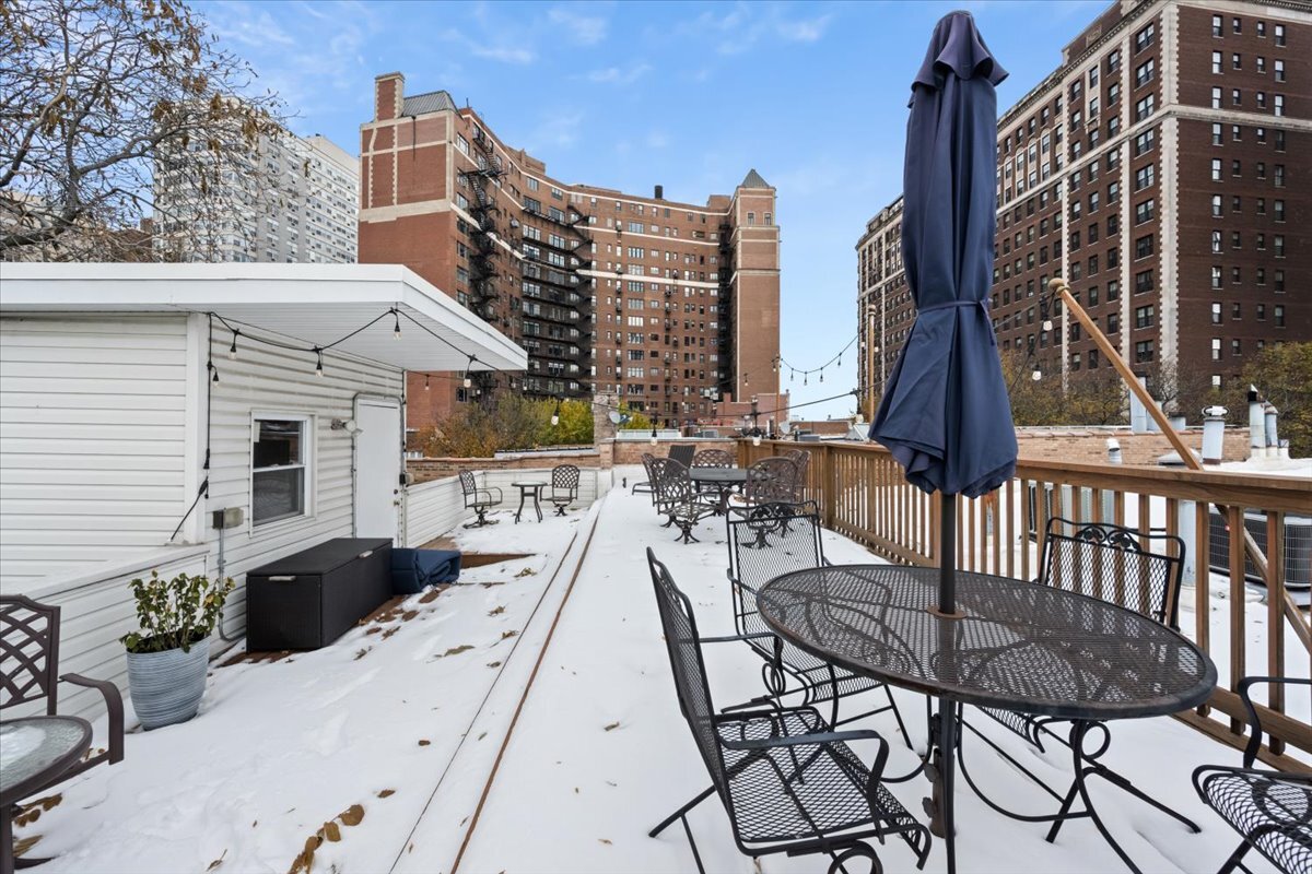 636 W Grace Street Unit: 1W