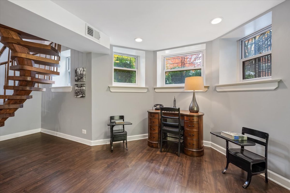 636 W Grace Street Unit: 1W