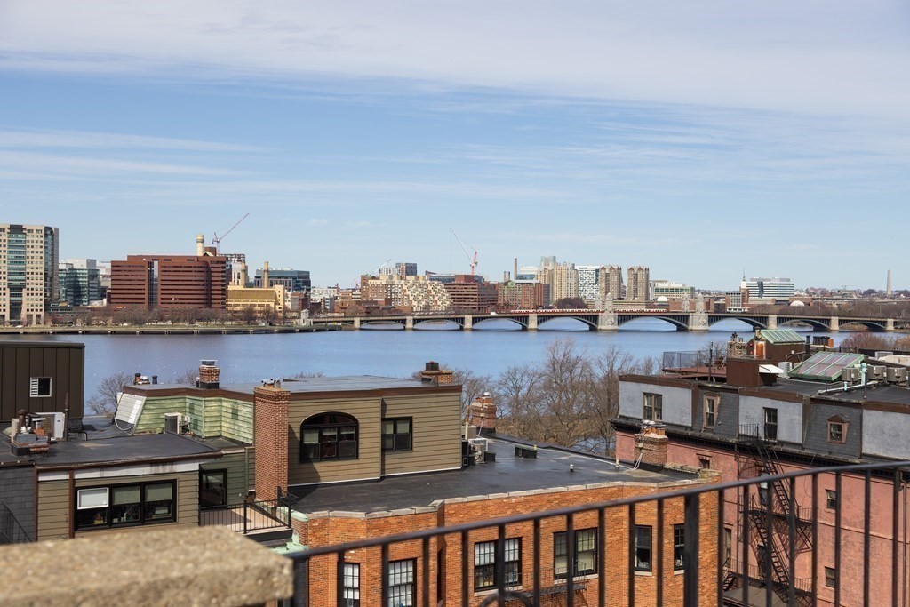 259 Beacon St Unit: 4