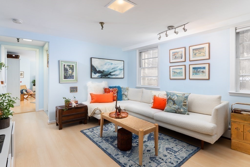 259 Beacon St Unit: 4