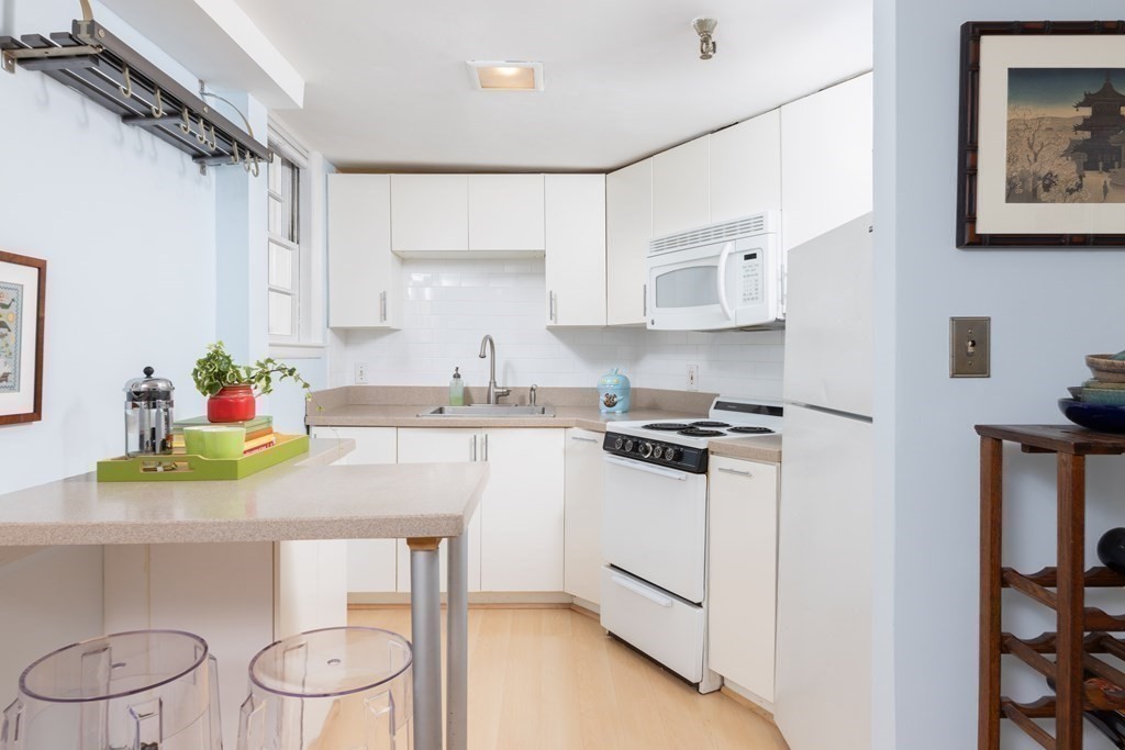 259 Beacon St Unit: 4