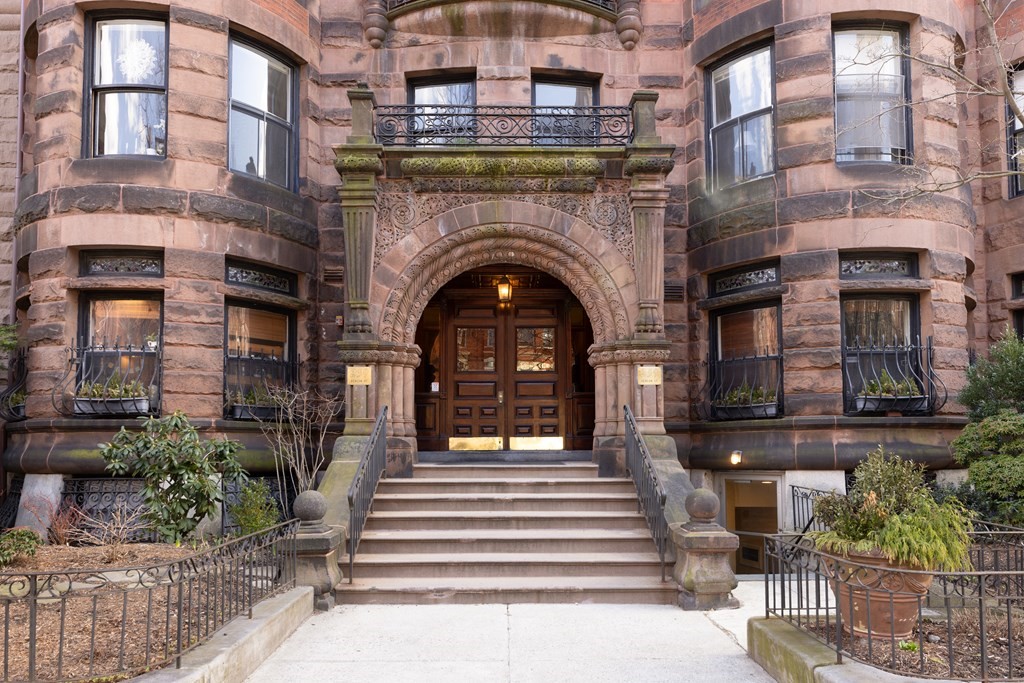 259 Beacon St Unit: 4