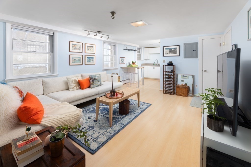 259 Beacon St Unit: 4