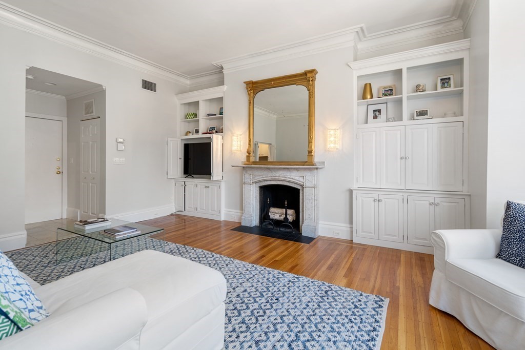 263 Beacon Street Unit: 3
