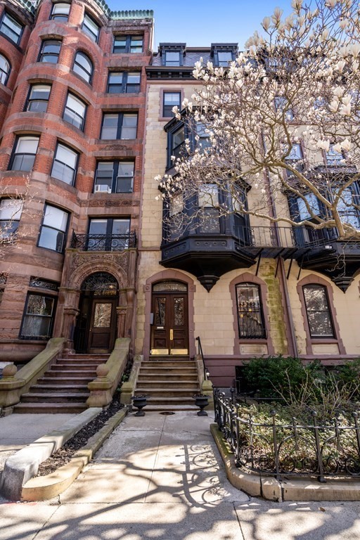 263 Beacon Street Unit: 3