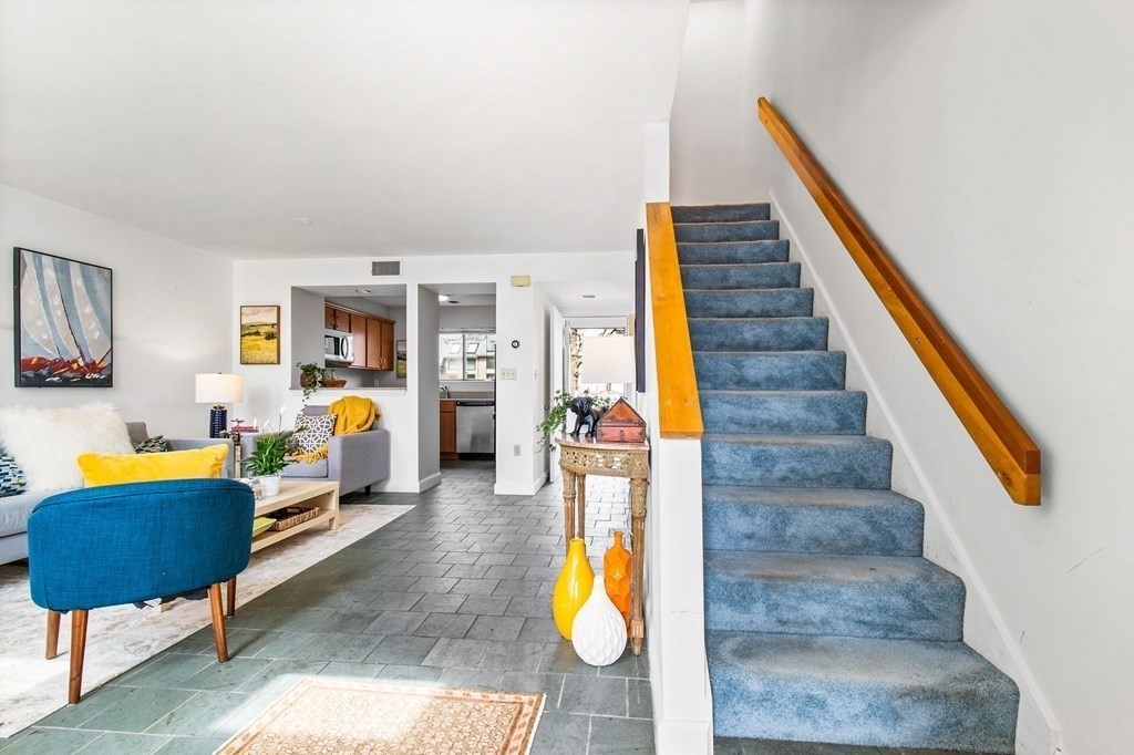 91 Governor Winthrop Rd. Unit: 91