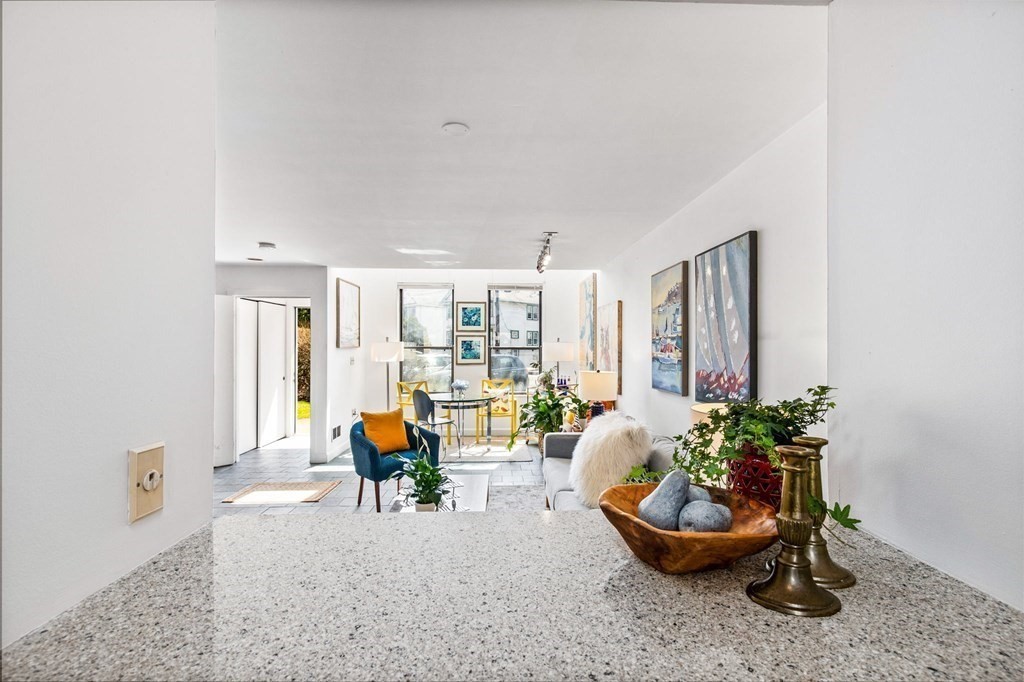 91 Governor Winthrop Rd. Unit: 91