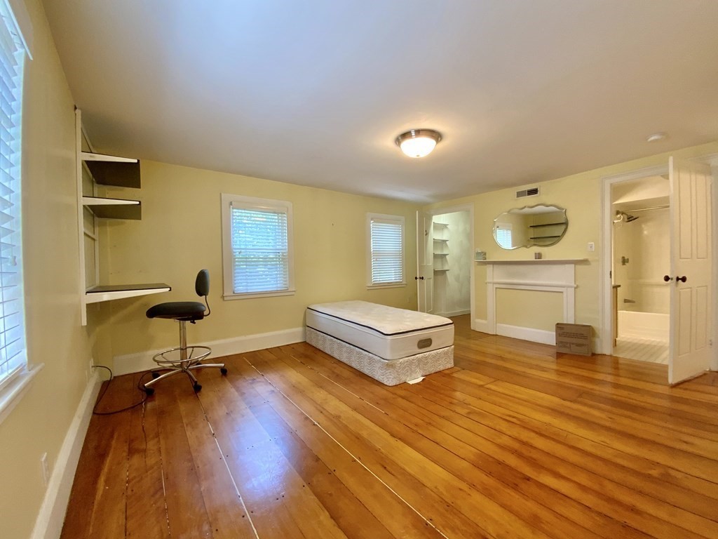 80 Pleasant St Unit: 2
