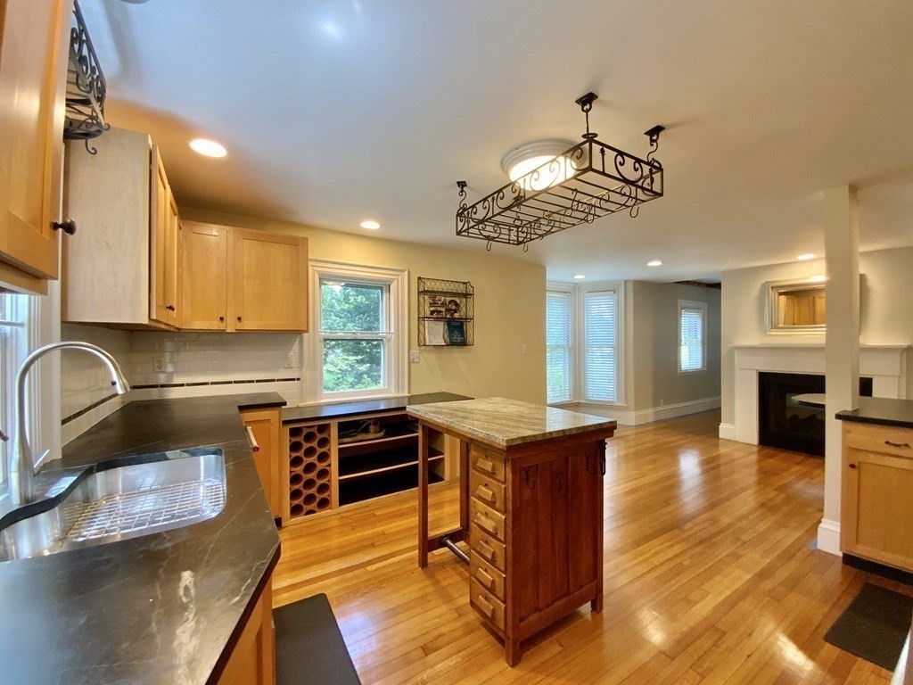 80 Pleasant St Unit: 2