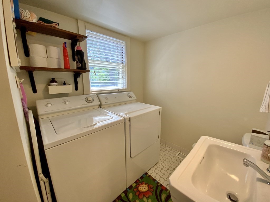 80 Pleasant St Unit: 2