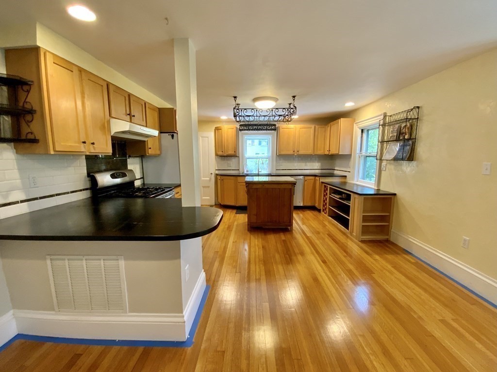 80 Pleasant St Unit: 2