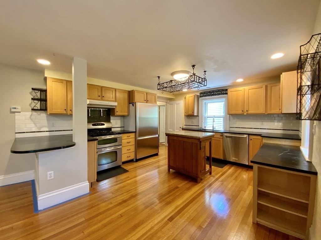 80 Pleasant St Unit: 2