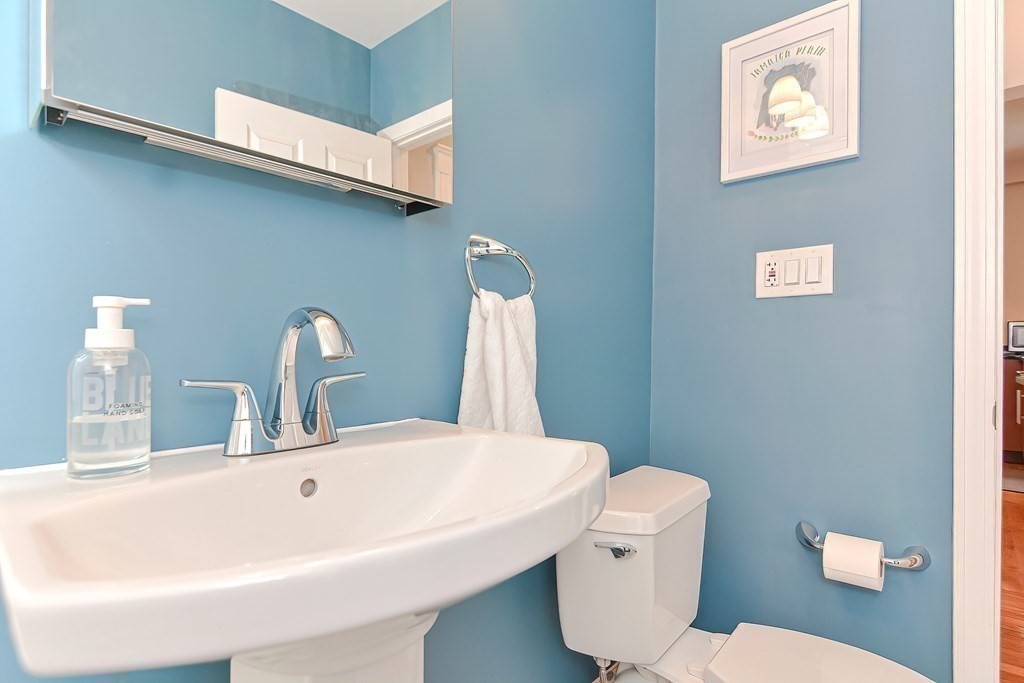 78 Forest Hills St Unit: 2