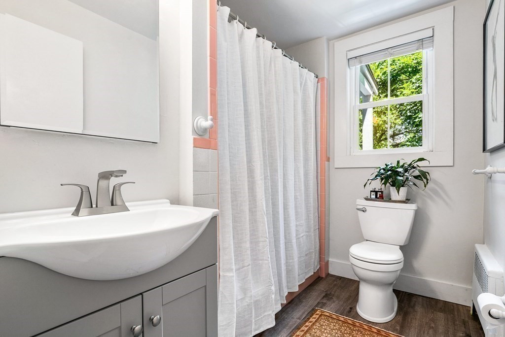 44 Dalby St Unit: 44