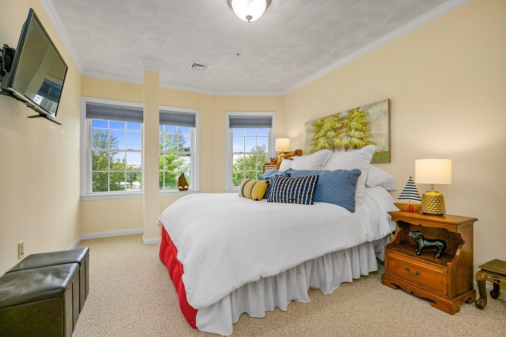 215 Harvard St Unit: 6