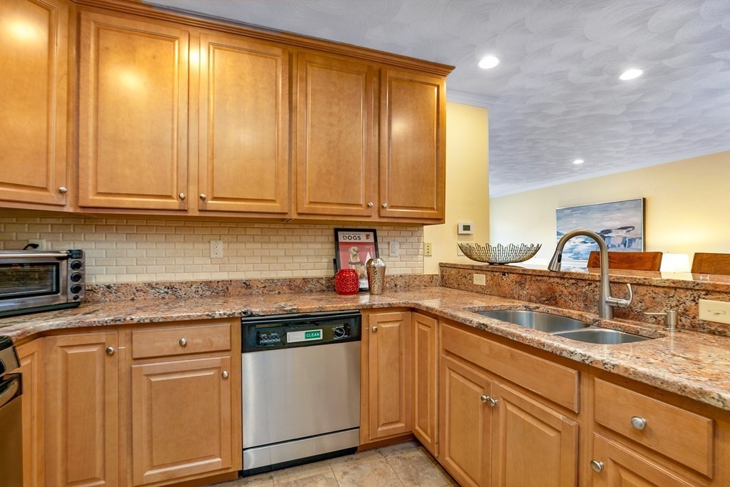 215 Harvard St Unit: 6