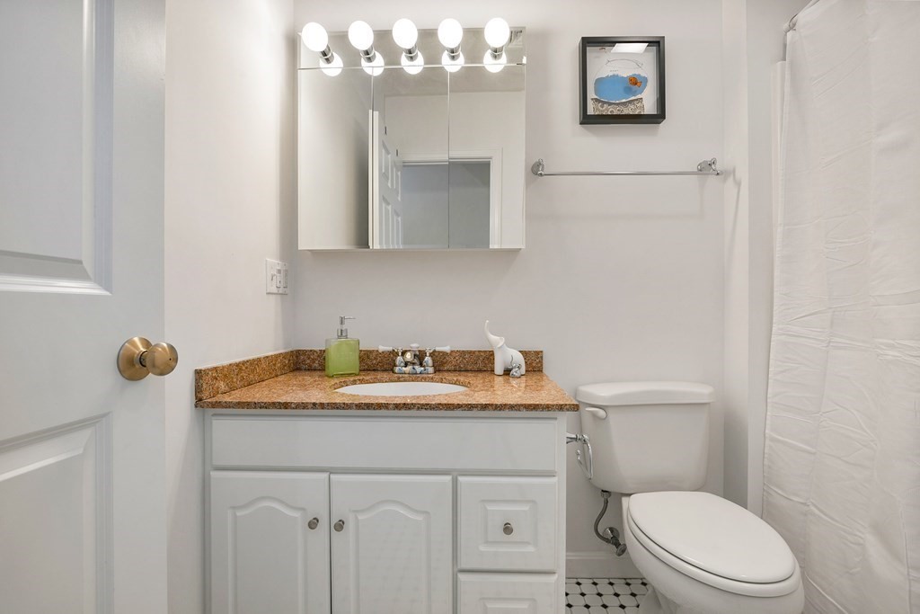 215 Harvard St Unit: 6