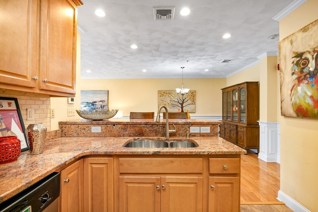 215 Harvard St Unit: 6