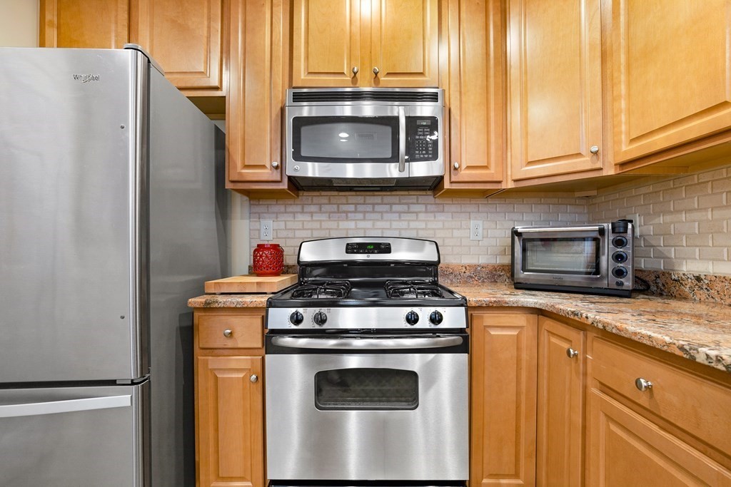 215 Harvard St Unit: 6