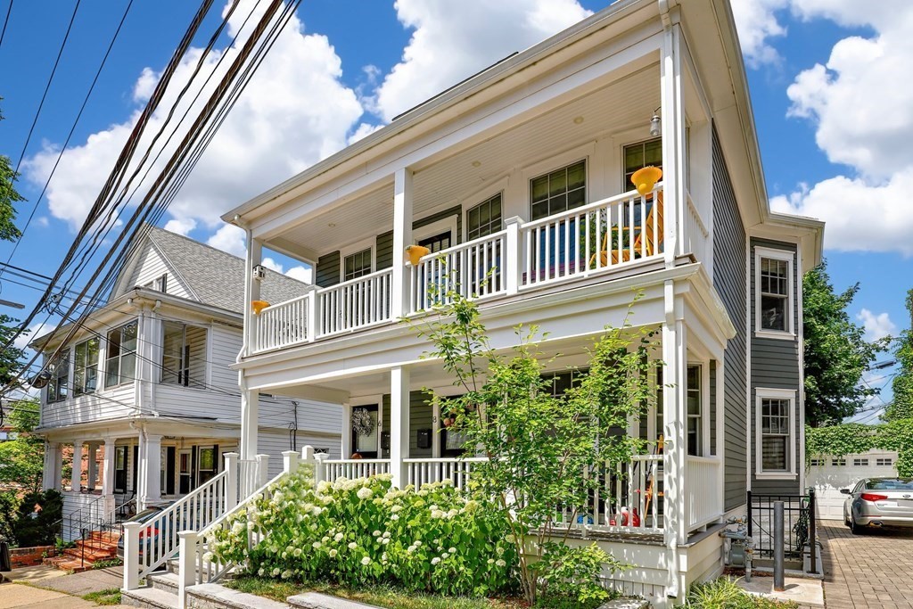 8 Hamilton Rd Unit: 2