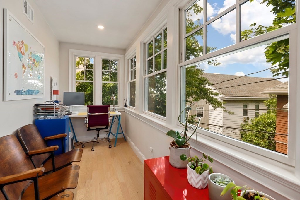 8 Hamilton Rd Unit: 2