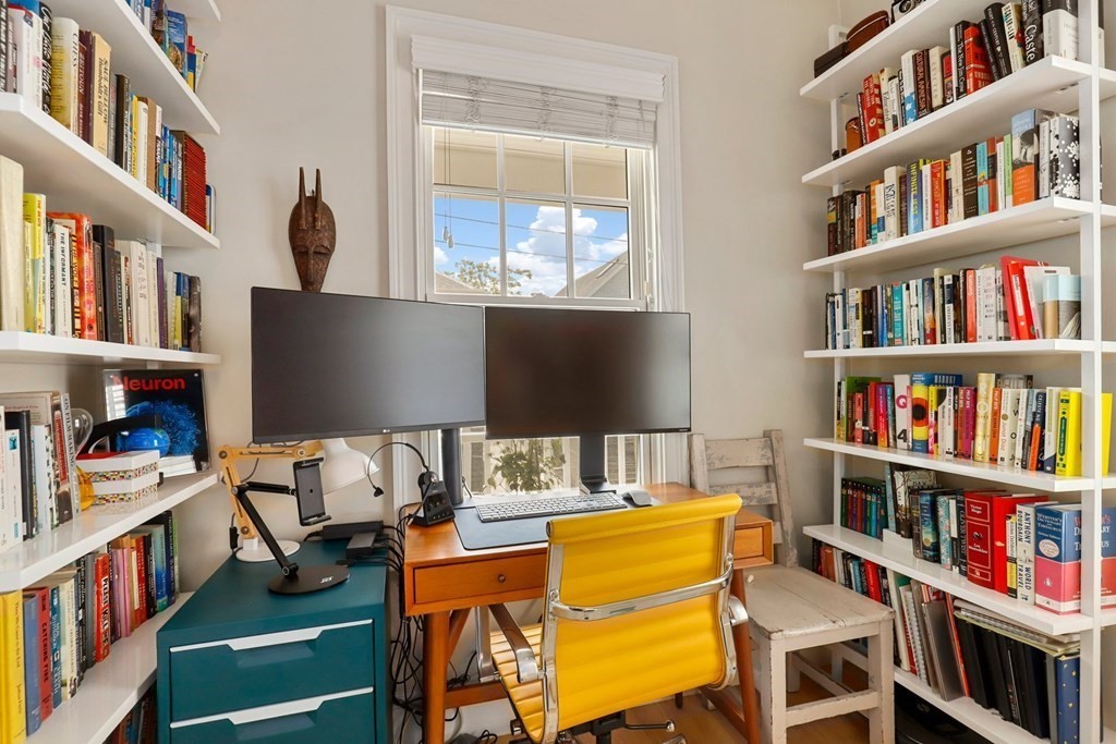 8 Hamilton Rd Unit: 2