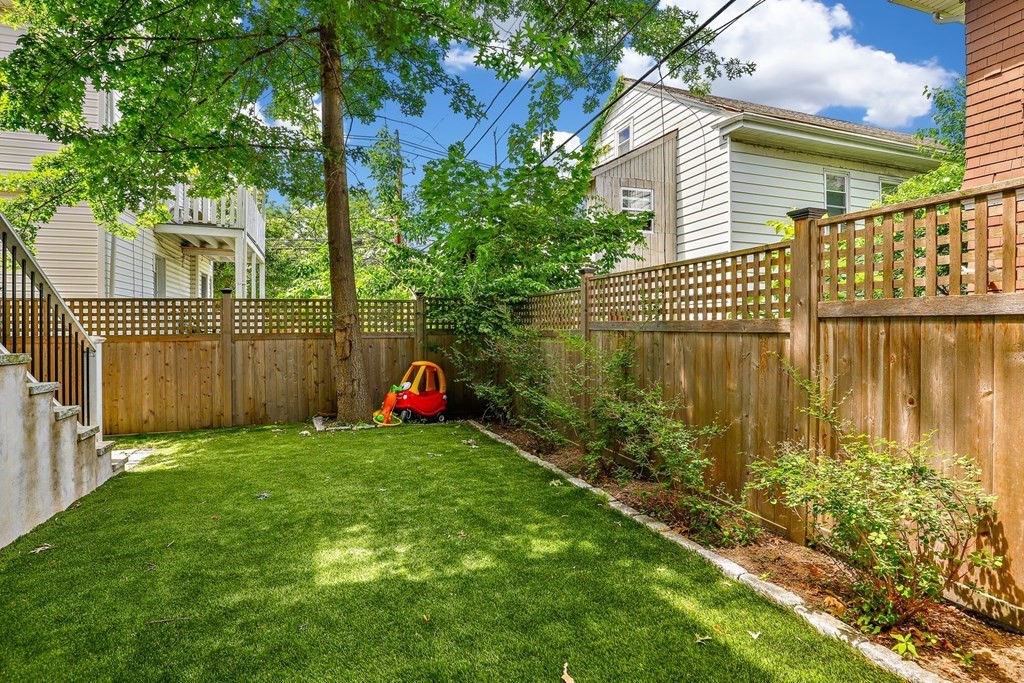 8 Hamilton Rd Unit: 2