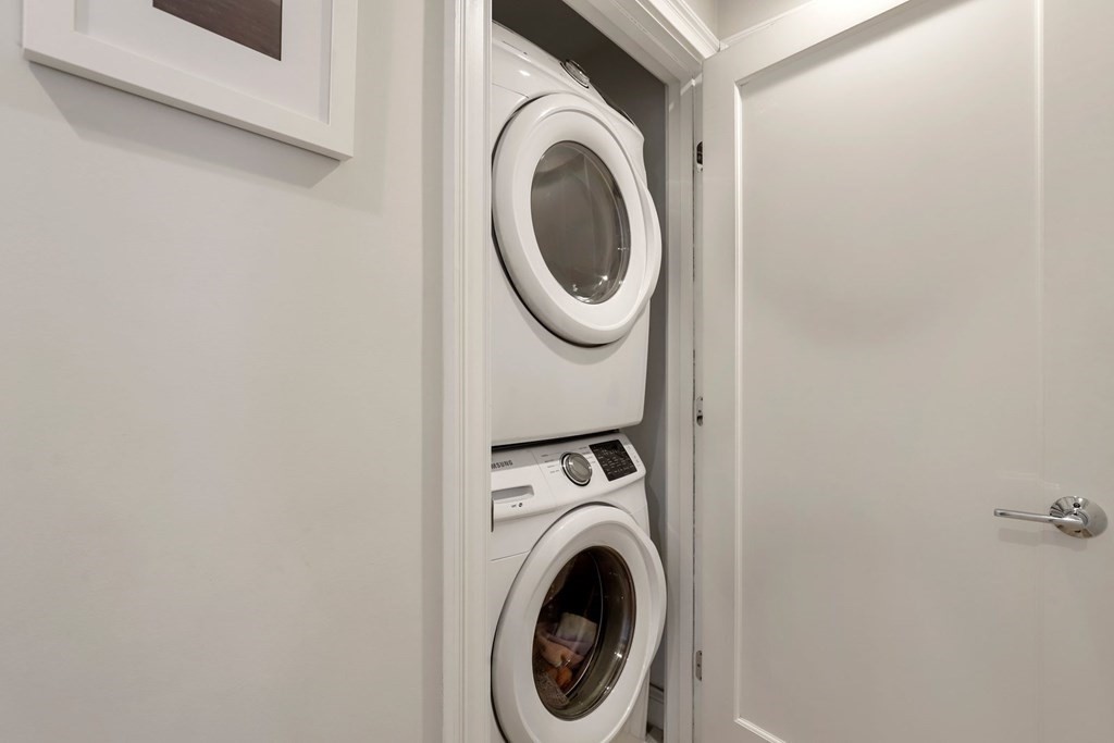 8 Hamilton Rd Unit: 2