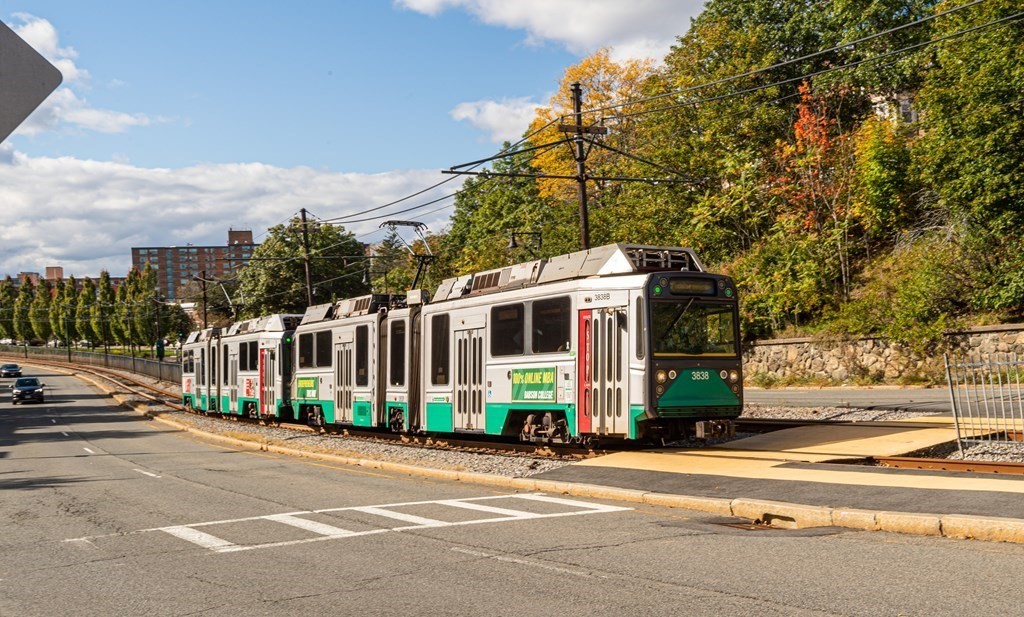 120 Lanark Road Unit: 3