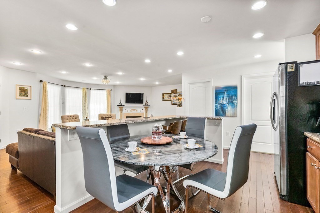 188 E Central St Unit: 188