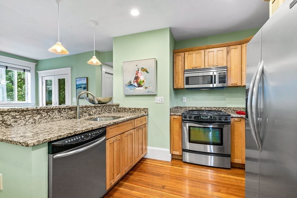 133 River St Unit: 2