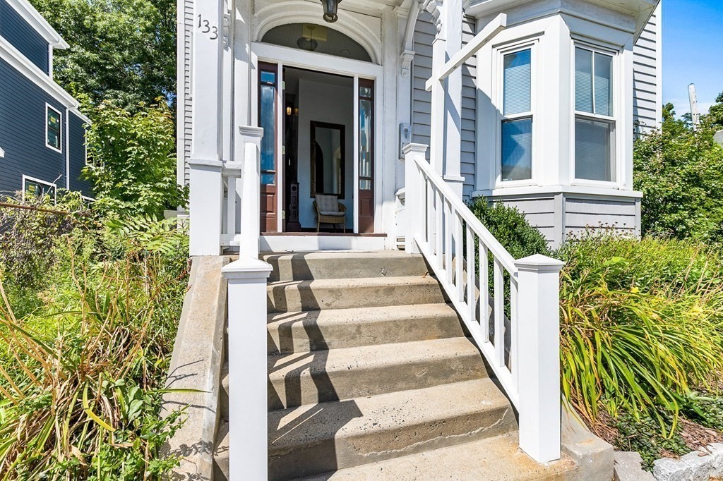 133 River St Unit: 2