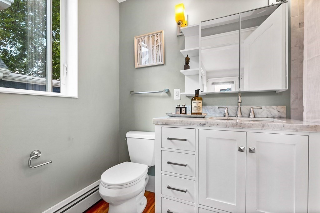 133 River St Unit: 2