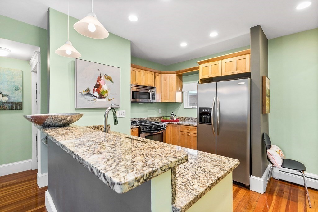 133 River St Unit: 2