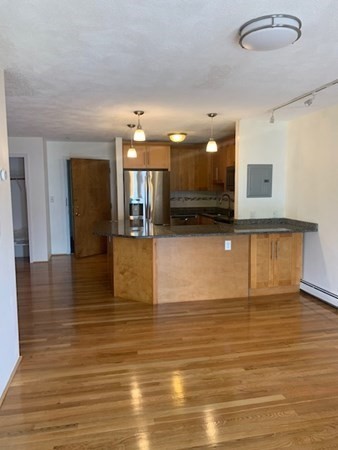 655 Sawmill Brook Parkway Unit: 18