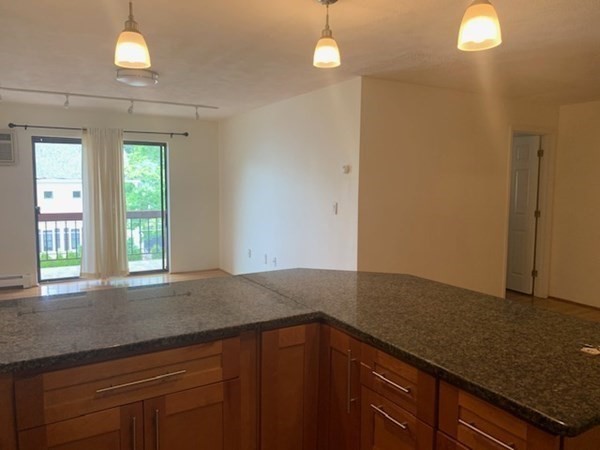 655 Sawmill Brook Parkway Unit: 18