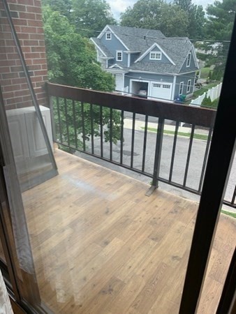 655 Sawmill Brook Parkway Unit: 18