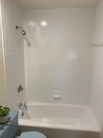 655 Sawmill Brook Parkway Unit: 18