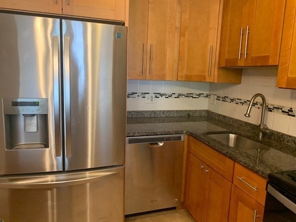 655 Sawmill Brook Parkway Unit: 18