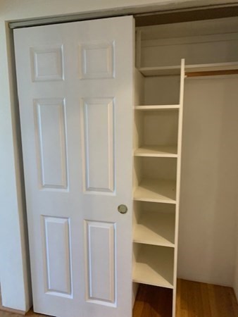 655 Sawmill Brook Parkway Unit: 18