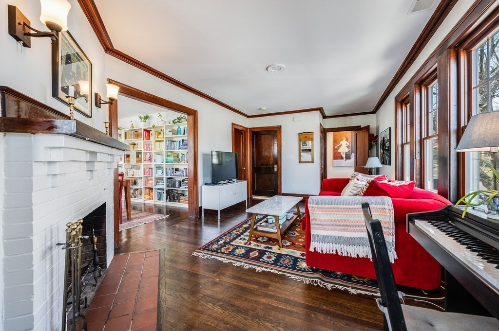 36 Churchill Ave Unit: 2