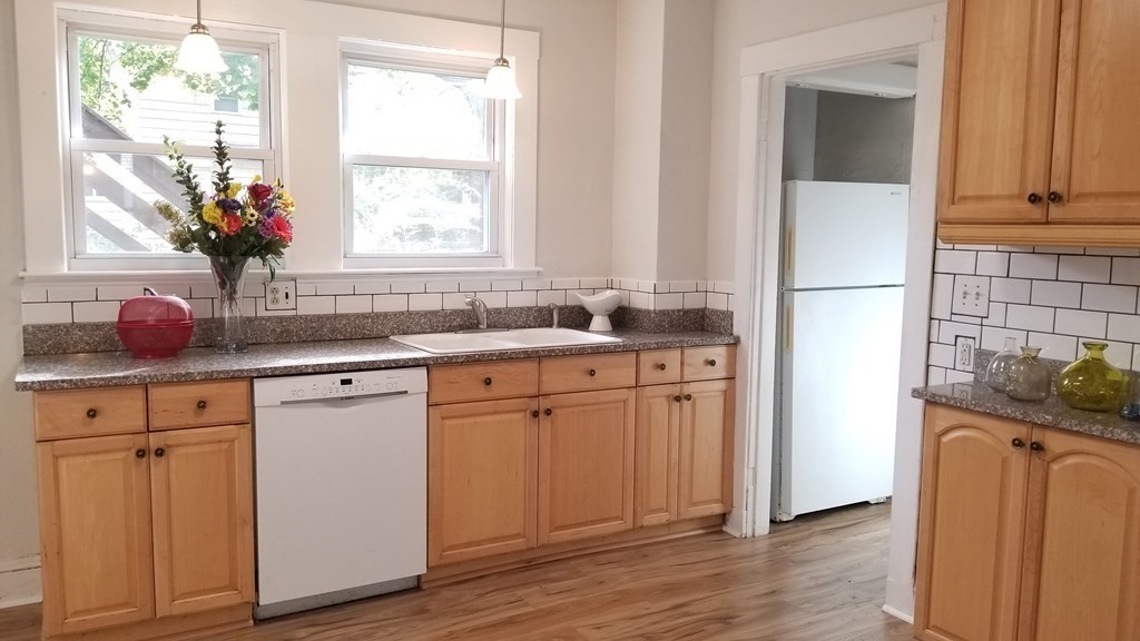 103-105 Ripley Unit: 103