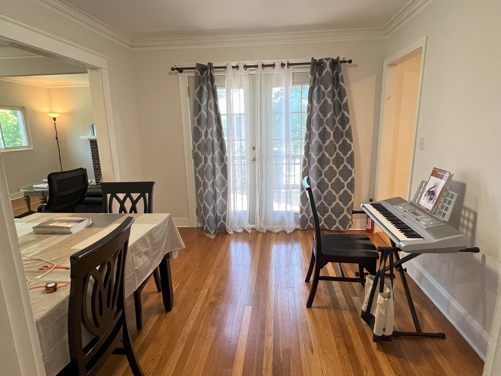 105 Ripley St Unit: 105