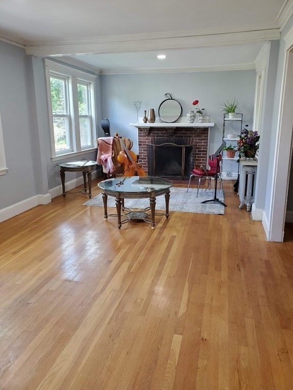 105 Ripley St Unit: 105