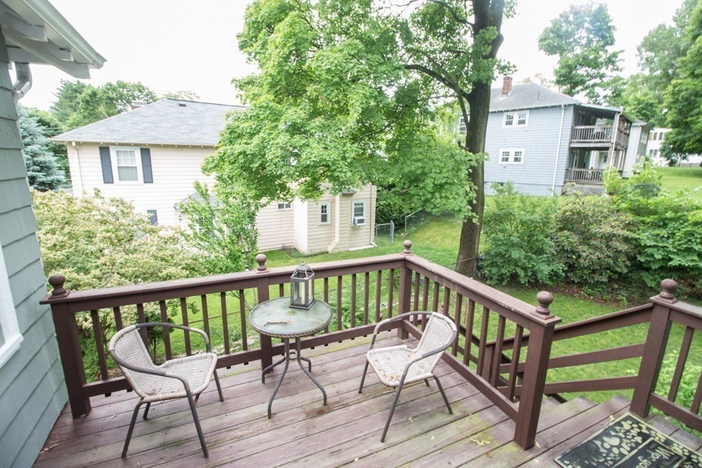 105 Ripley St Unit: 105